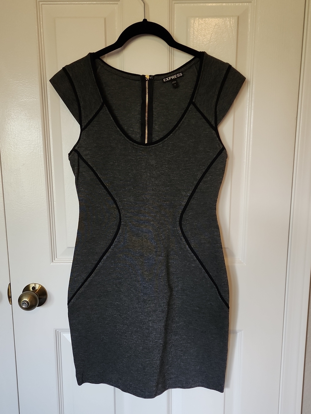 Express Charcoal Gray Cap Sleeve Bodycon Dress BEAUTIFUL DRESS😍